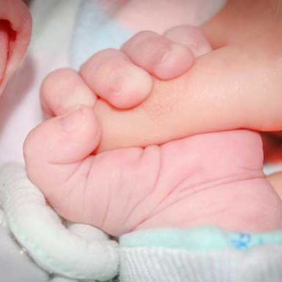 La vida del recién nacido: Desarrollo y Estimulación